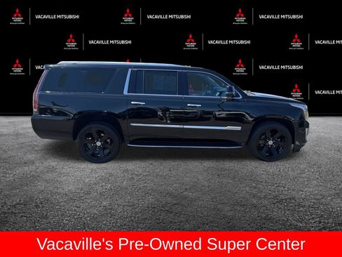 Used 2020 Cadillac Escalade ESV Luxury AWD/4WD image 6