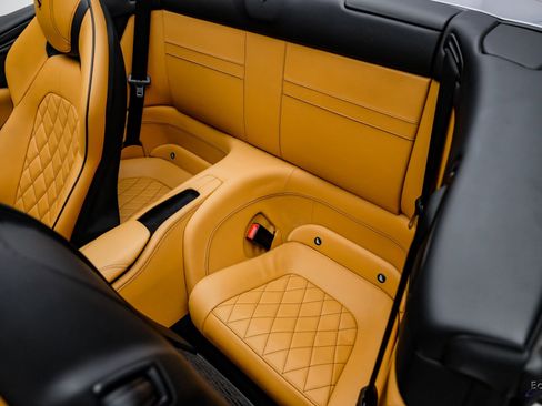 Used 2016 Ferrari California T image 77