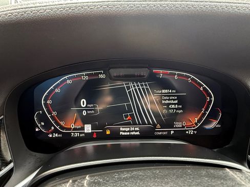 Used 2022 BMW 740i w/ Premium Package image 28