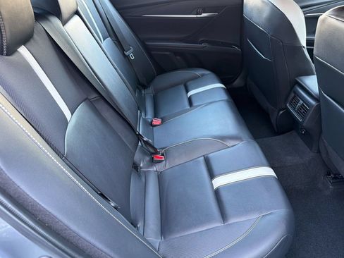 Used 2025 Toyota Camry SE w/ Convenience Package AWD/4WD image 29