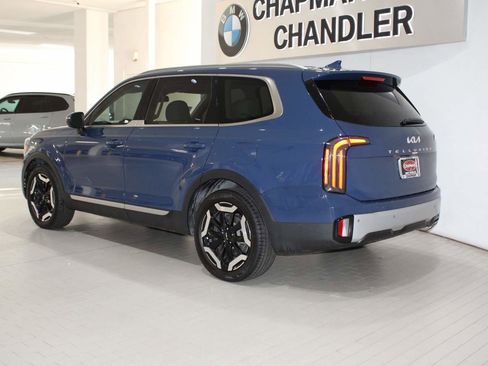 Used 2023 Kia Telluride EX image 5
