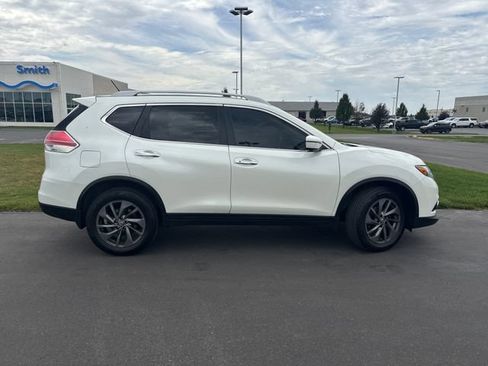 Used 2016 Nissan Rogue SL w/ SL Premium Package AWD/4WD image 2