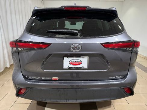 Certified 2023 Toyota Highlander XLE image 4