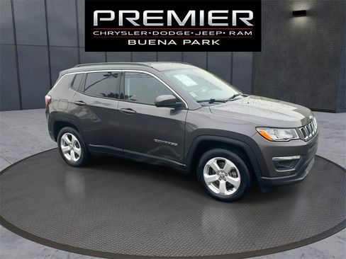 Certified 2020 Jeep Compass Latitude image 2