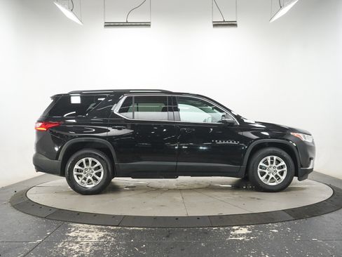 Used 2021 Chevrolet Traverse LT AWD/4WD image 6