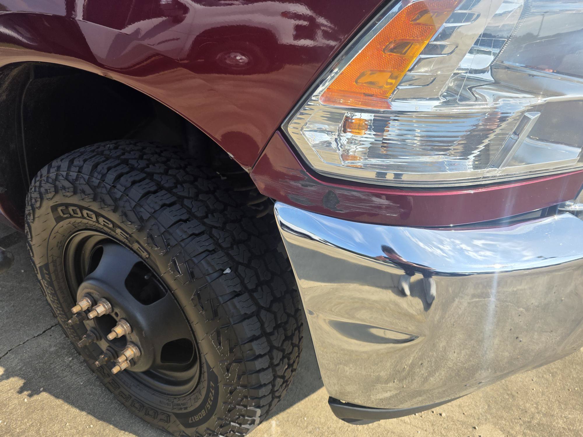 Used 2018 RAM 3500 Tradesman w/ Chrome Appearance Group RWD image 10