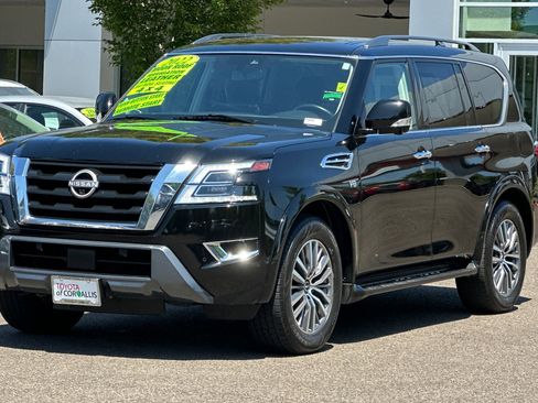 Used 2022 Nissan Armada SL w/ Captain's Chairs Package image 8