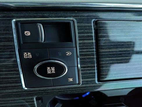 Certified 2024 Lincoln Navigator Black Label AWD/4WD image 40