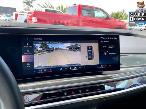 Used 2023 BMW 740i image 19