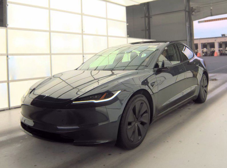 Used 2024 Tesla Model 3 Standard Range RWD image 3