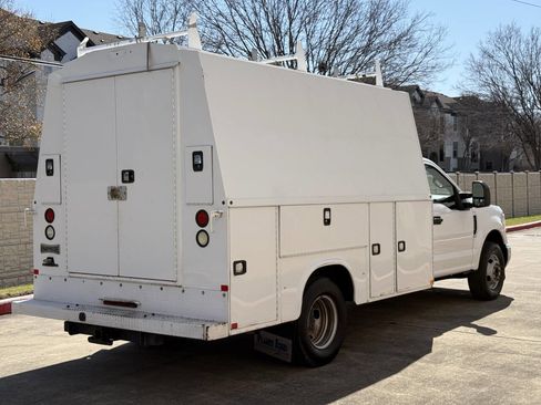 Used 2017 Ford F350 XL w/ XL Value Package image 4