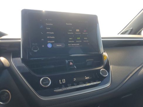 Used 2023 Toyota Corolla SE w/ SE Premium Package image 25