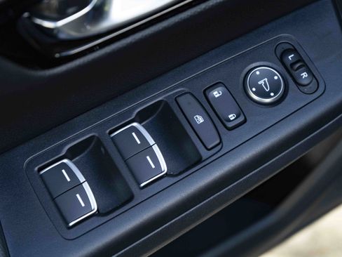 Used 2026 Honda CR-V Sport Touring image 38