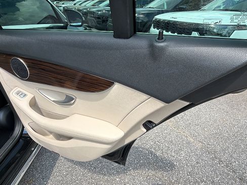 Used 2019 Mercedes-Benz C 300 Sedan image 20