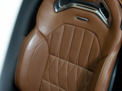 Used 2018 Mercedes-Benz AMG GT Roadster w/ Exclusive Interior Package image 27