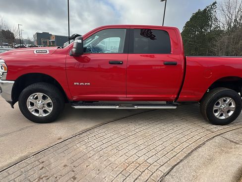 Used 2024 RAM 2500 Big Horn w/ Bed Utility Group image 11