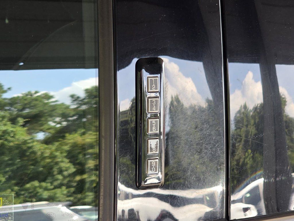 Used 2020 Ford F150 Platinum w/ Equipment Group 701A Luxury AWD/4WD image 29
