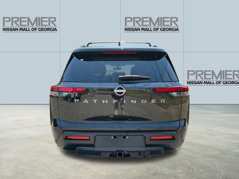 New 2026 Nissan Pathfinder SV w/ SV Premium Package FWD image 5