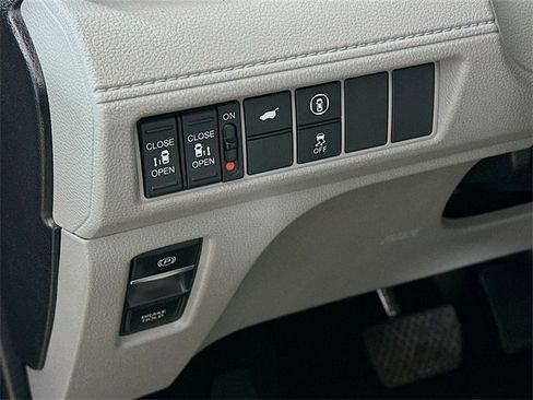 Certified 2024 Honda Odyssey EX-L image 25