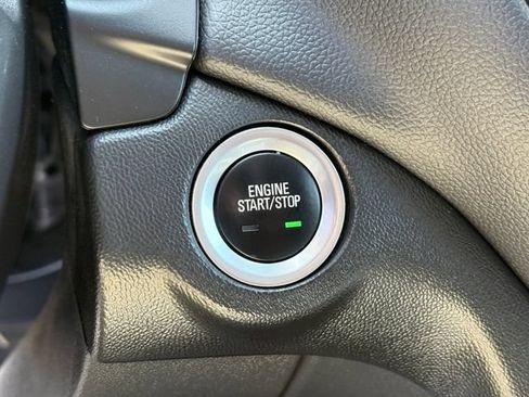 Used 2022 Chevrolet Equinox LT FWD image 17