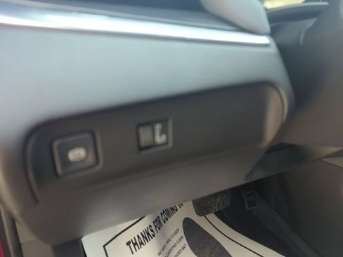 Used 2023 Buick Enclave Essence w/ Sport Touring Edition FWD image 27