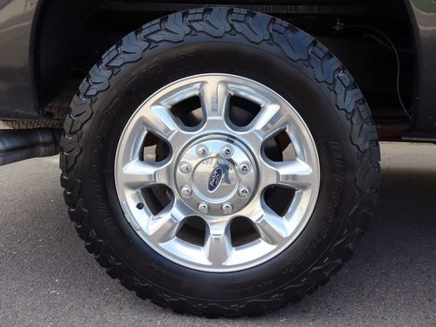 Used 2015 Ford F250 Lariat w/ Lariat Ultimate Package AWD/4WD image 44