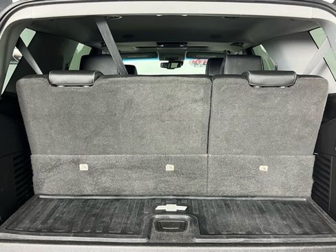 Used 2019 Chevrolet Tahoe LT w/ LT Signature Package image 28