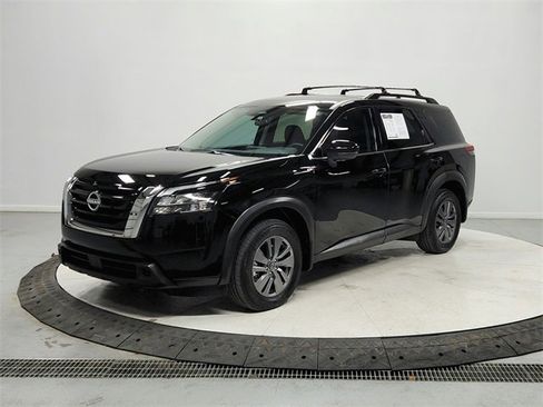 Used 2024 Nissan Pathfinder SV w/ Lighting Package (N92) image 3