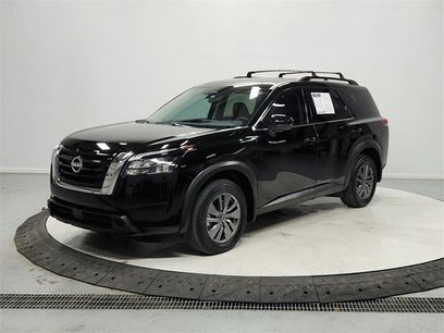 Used 2024 Nissan Pathfinder SV w/ Lighting Package (N92)