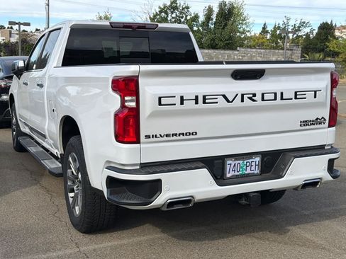 Used 2023 Chevrolet Silverado 1500 High Country w/ Max Trailering Package AWD/4WD image 4