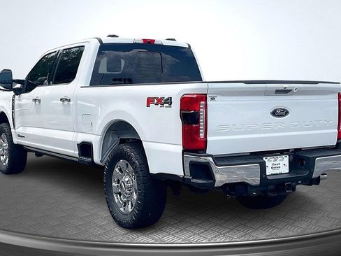 Used 2024 Ford F250 Lariat w/ Lariat Ultimate Package AWD/4WD image 5