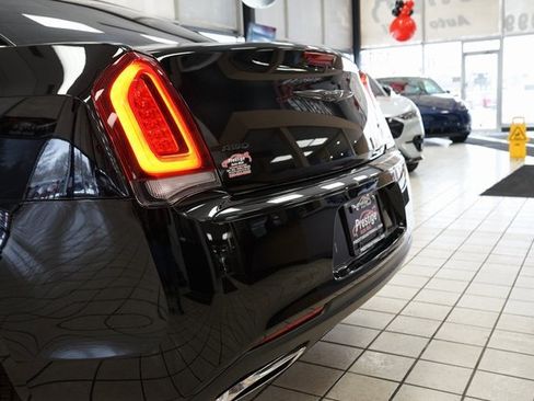 Used 2021 Chrysler 300 Touring w/ Sport Appearance Package image 13