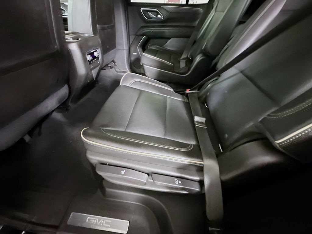 Used 2021 GMC Yukon SLT AWD/4WD image 27