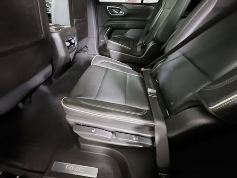 Used 2021 GMC Yukon SLT AWD/4WD image 27