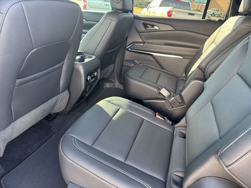 Certified 2024 Chevrolet Traverse LT w/ Midnight/Sport Edition image 9