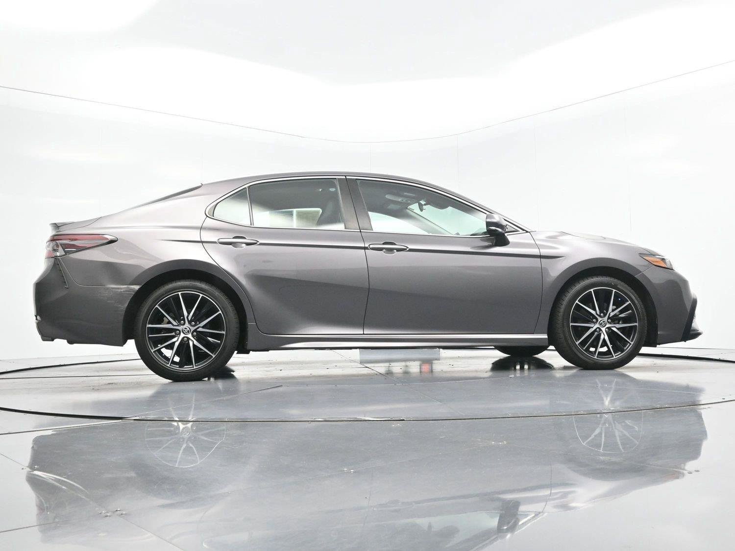 Used 2023 Toyota Camry SE FWD image 44