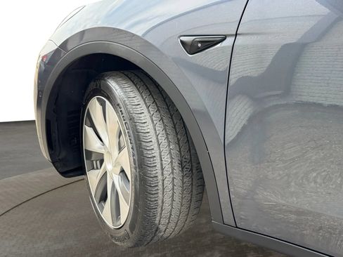 Used 2021 Tesla Model Y 2WD image 39
