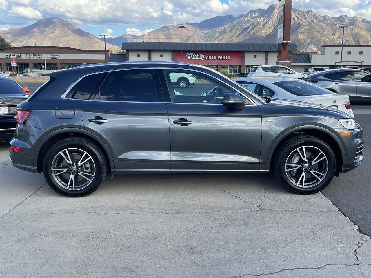 Used 2020 Audi Q5 e Premium Plus w/ Premium Plus Package AWD/4WD image 4