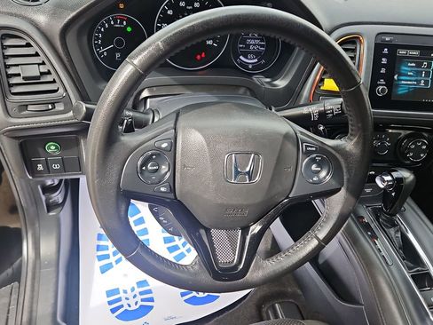 Used 2021 Honda HR-V Sport image 14