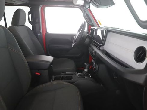 Used 2025 Jeep Wrangler Willys 4xe image 27