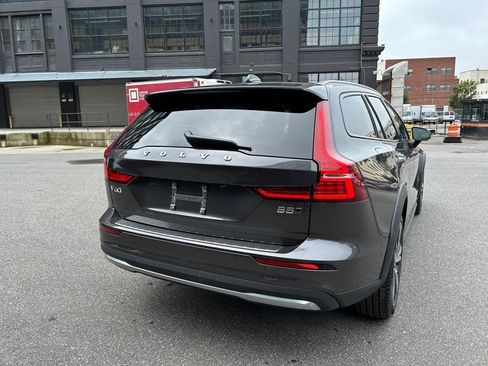 Certified 2025 Volvo V60 B5 Cross Country Plus image 13