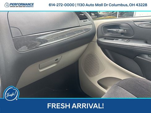 Used 2014 Dodge Grand Caravan SXT image 18