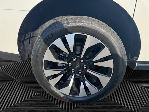 New 2025 Ford Expedition Max Platinum w/ Driver's Package image 14