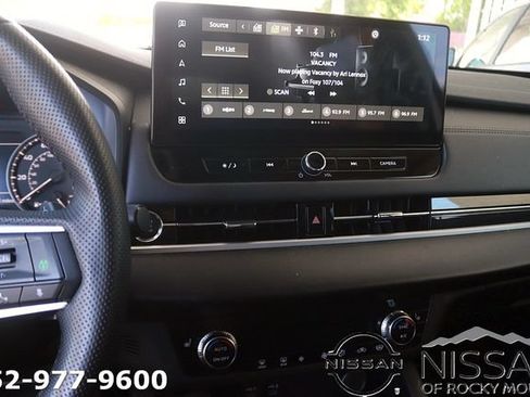 Used 2025 Mitsubishi Outlander SE AWD/4WD image 21