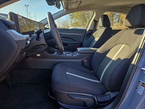 Used 2025 Hyundai Sonata SE image 17