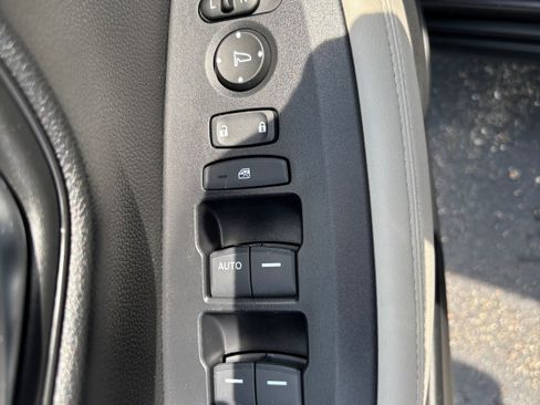Certified 2023 Honda HR-V LX image 15