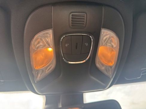 Used 2025 Jeep Compass Trailhawk AWD/4WD image 21