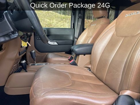 Used 2017 Jeep Wrangler Unlimited Sahara w/ Connectivity Group image 14