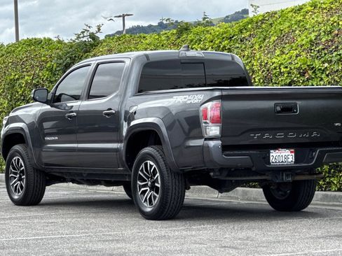 Used 2021 Toyota Tacoma TRD Sport w/ Technology Package AWD/4WD image 6