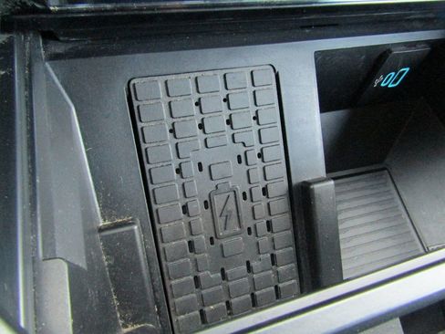 Used 2025 Ford F250 Lariat w/ Chrome Package image 18